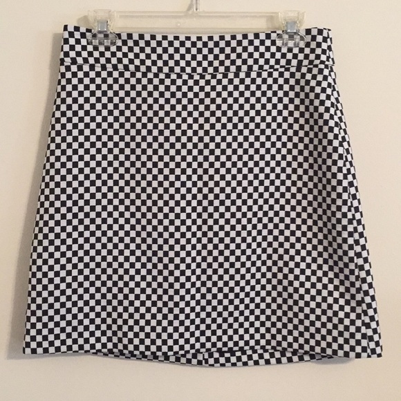 ZARA WOMAN BLACK & WHITE CHECKERED SKIRT - Picture 2 of 7